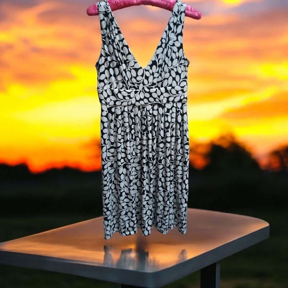Dressbarn Dress Black And Cream Size 8‎ ALine Floral print